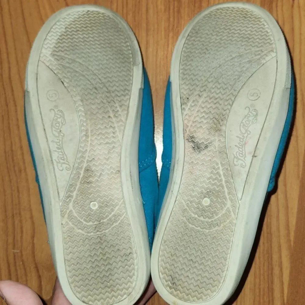 Sneakers Boys Girls Blue Canvas Low Shoes sz 5 Fair